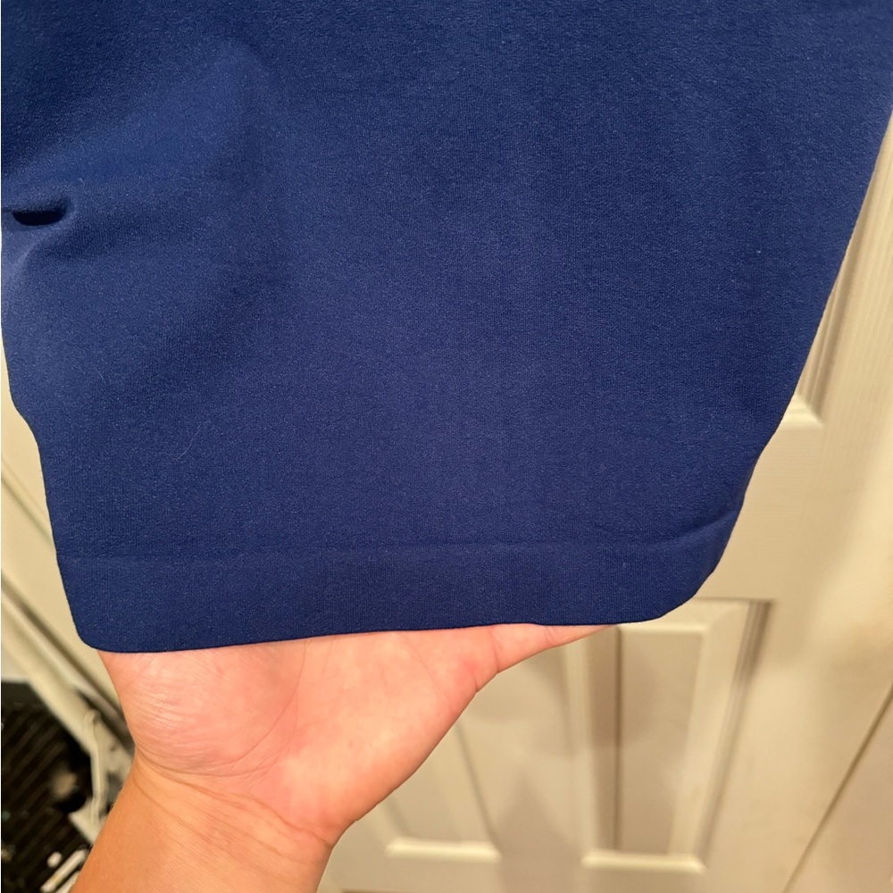 Navy spaghetti strap camisole - Picture 2 of 5